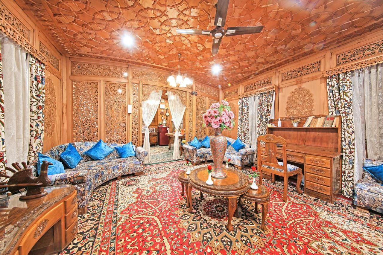 Hotel Kolu Group Of Houseboats Srīnagar Exteriér fotografie